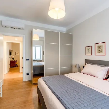 Apartment La Casa Di Lou - San Siro E Life A 15 Minuti Milan